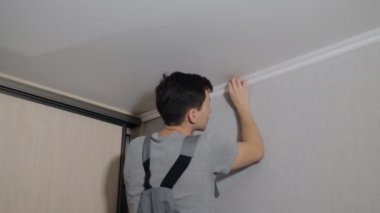 Adam odada tavan kalıp uygulama