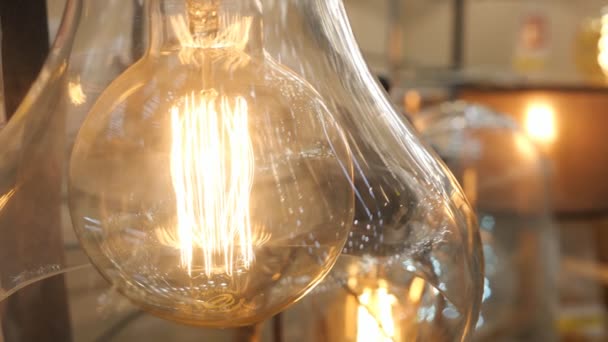 Lujo hermosa decoración de la lámpara de luz retro edison — Vídeo de stock