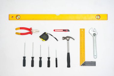 Beyaz arka plan üzerinde uygular binanın koleksiyonu