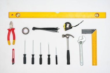 Beyaz arka plan üzerinde uygular binanın koleksiyonu