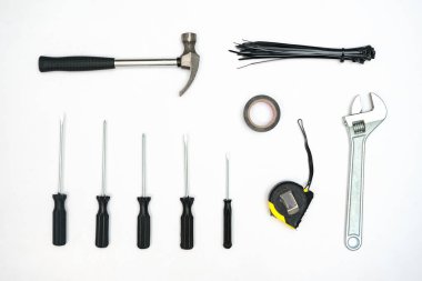 Beyaz arka plan üzerinde uygular binanın koleksiyonu