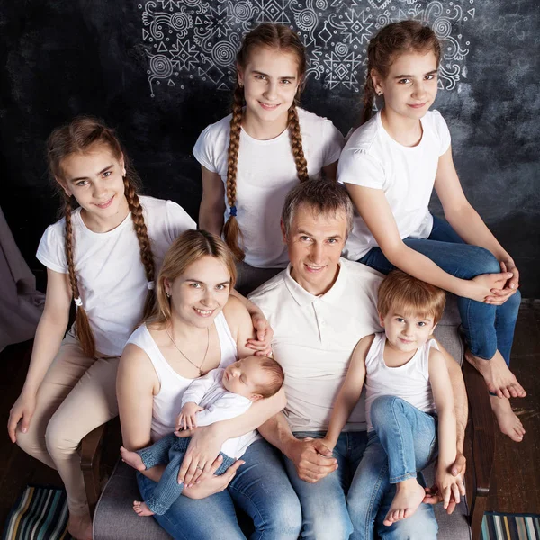 Grand Portrait Famille Parents Avec Cinq Enfants Mère Père Avec — Photo