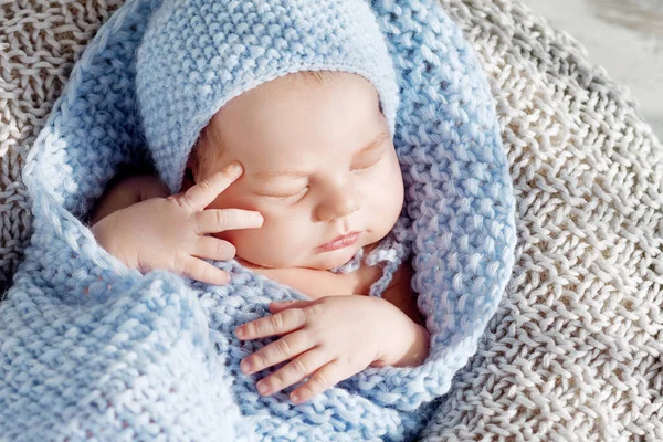 Sweet Newborn Baby Sleeping Newborn Boy Weeks Old Lying Cocon — Stock Photo, Image