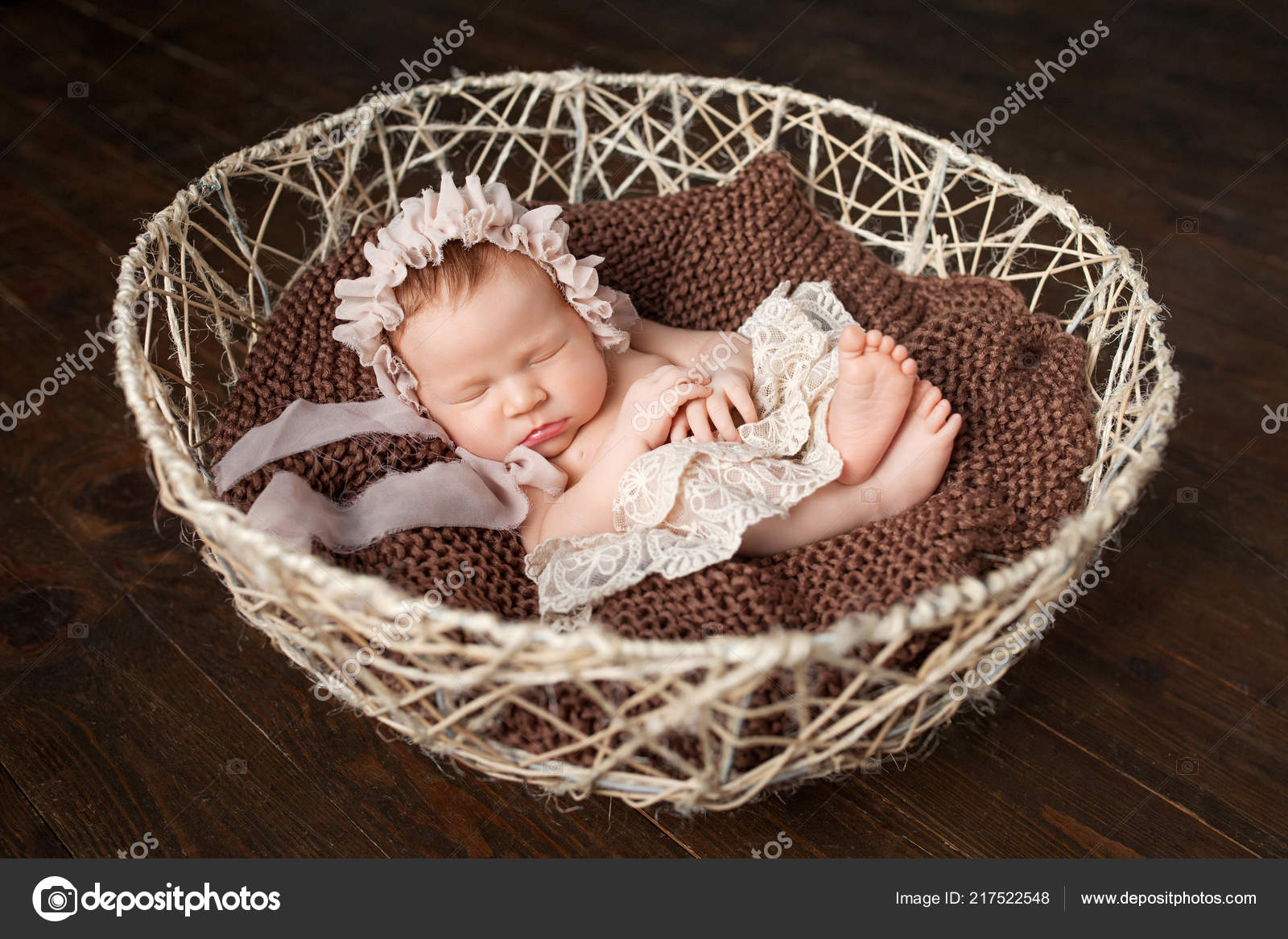 newborn baby sleeping basket
