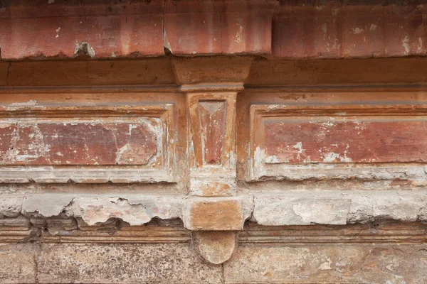 Parete Arancio Antico Dipinto Grossolanamente Con Parte Una Struttura Squallida — Foto Stock