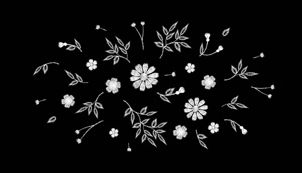 Drobná polní květ realistické výšivky. Divoké byliny daisy textilní tisk dekorace černé módní tradiční vektorové ilustrace vintage design šablony. Jednobarevné bílé krajkové ditsy ornament — Stockový vektor