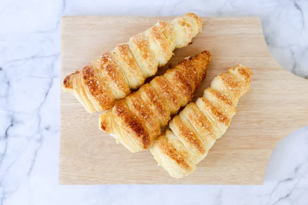 Vanilyalı Pasta Vanilyalı Muhallebi Kremayla Doldurulmuş Yapımı Puf Keki — Stok fotoğraf