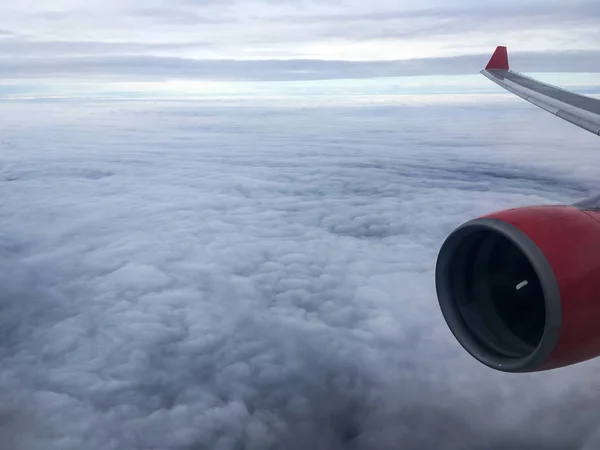 Вид Воздуха Самолета Летящего Высоко Над Землей Взгляд Окна Самолета — стоковое фото