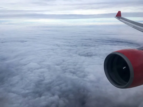 Utsikt Fra Flyet Som Flyr Høyt Bakken Blikk Fra Flyvinduet – stockfoto