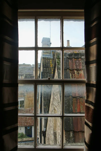 Poranny Widok Okna Bradford Avon Wielkiej Brytanii Można Zobaczyć Dachy — Zdjęcie stockowe