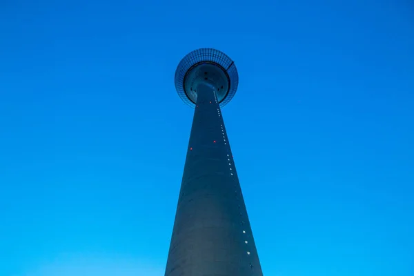 Des Symboles Des Sites Touristiques Dsseldorf Allemagne Tour Près Danube — Photo