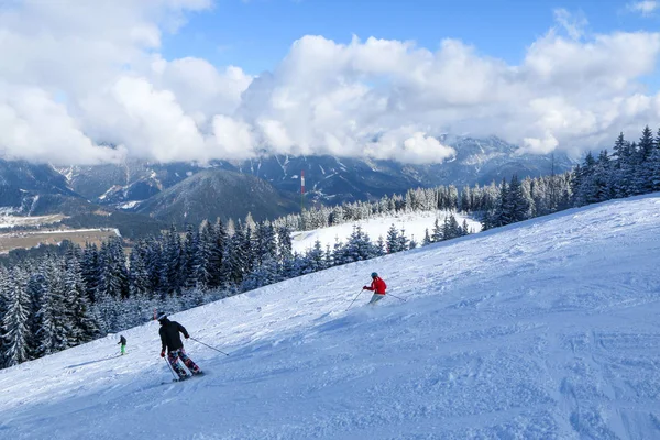 Una Foto Estación Esquí Los Alpes Austriacos Nieve Clima Son — Foto de Stock