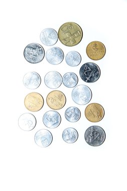 Slovakya'dan eski, geçersiz sikkeler beyaz bir arka plan üzerinde izole. 
