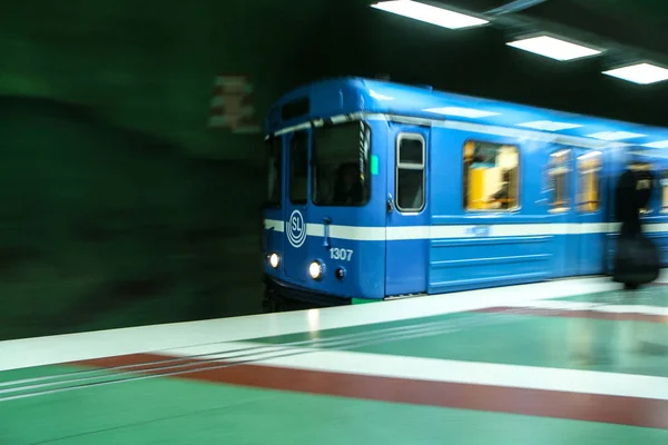 Tradizionale Treno Blu Della Metropolitana Stoccolma Sta Arrivando Alla Stazione — Foto Stock