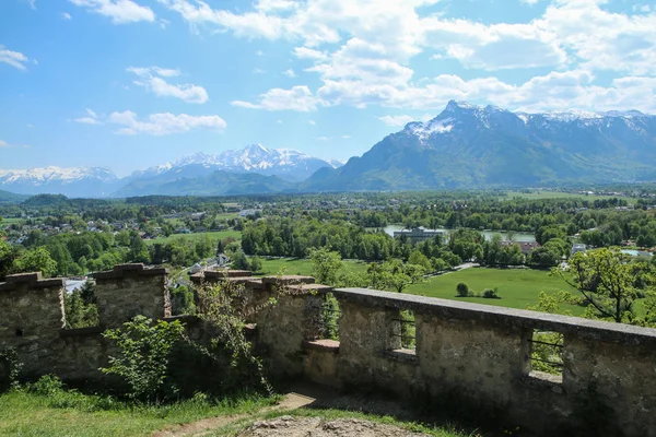 Perspektywy Pobliżu Zamku Salzburgs Hohensalzburg Austrii Można Zobaczyć Austriackie Krajobrazy — Zdjęcie stockowe