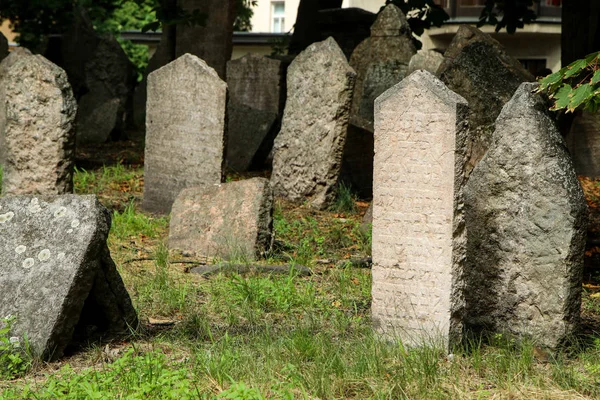 Antiguo Cementerio Judío Con Muchas Lápidas Piedra Asquerosa —  Fotos de Stock