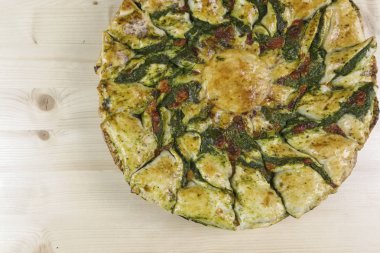 Puf böreği Ricotta ve ıspanak krem - üstten görünüm