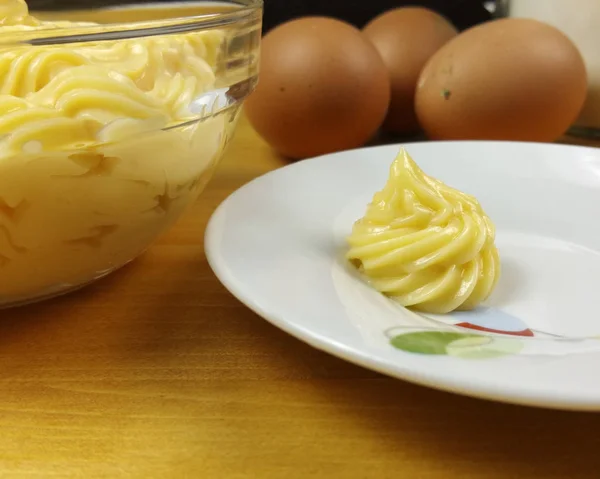 Crème Pâtissière Dans Bol Sur Fond Bois Vue Dessus — Photo