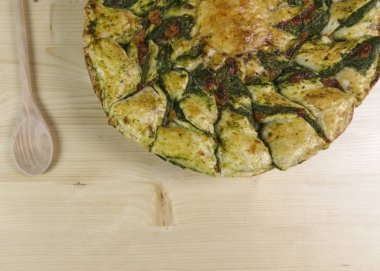 Puf böreği Ricotta ve ıspanak krem - üstten görünüm