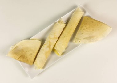 Krep beyaz arka planda - üstten görünüm