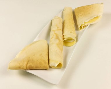 Krep beyaz arka planda - üstten görünüm