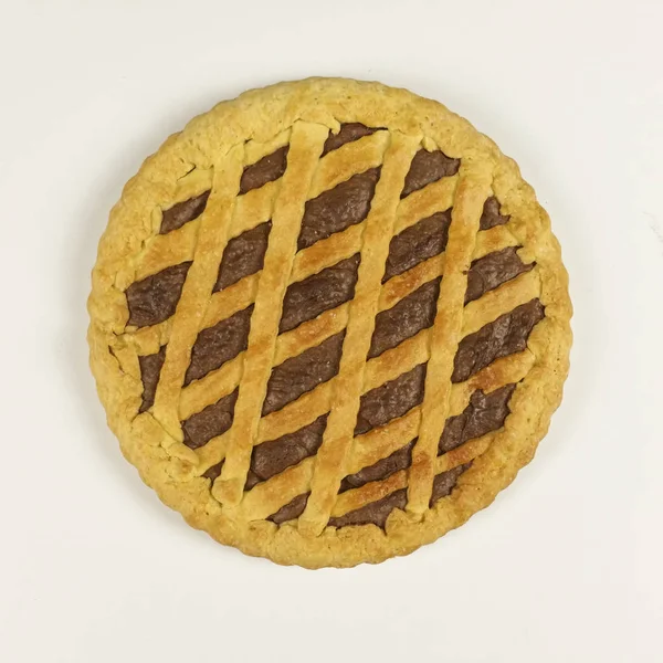 Beyaz arka planda - üstten görünüm çikolata kremalı tart