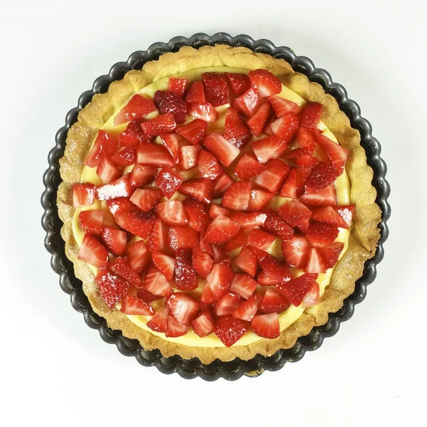 白色背景的草莓派 顶级视图 — 图库照片