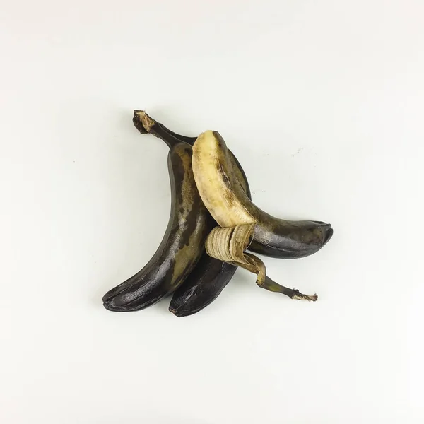 Banana Podre Preta Amarela Isolada Fundo Branco Vista Superior — Fotografia de Stock