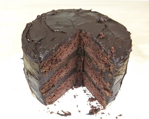 Hemlagad Devil Cake Vit Bakgrund Top Visa — Stockfoto
