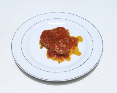 Orkinos domates sos ile