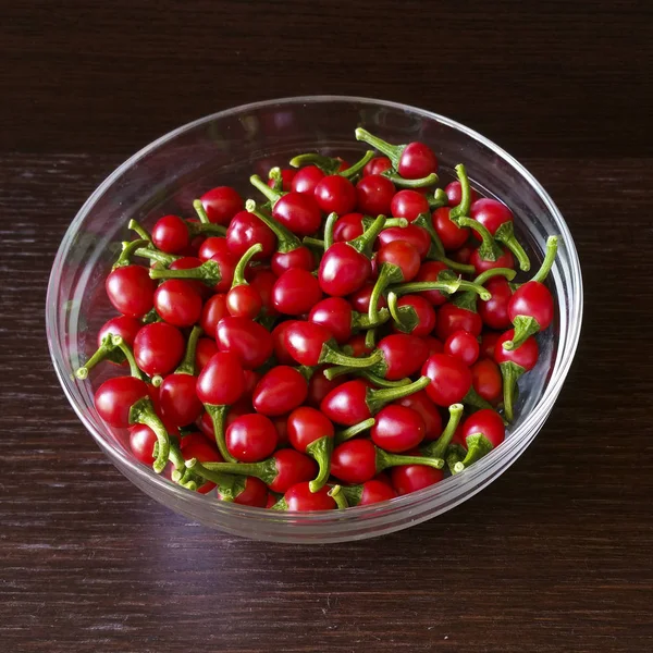 Kırmızı biber bir kase - üstten görünüm