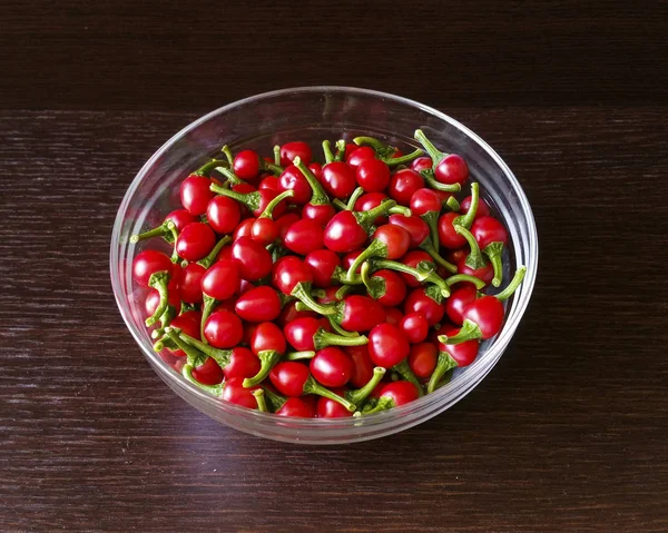 Kırmızı biber bir kase - üstten görünüm