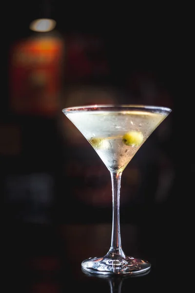 Martini içki karanlık ortam