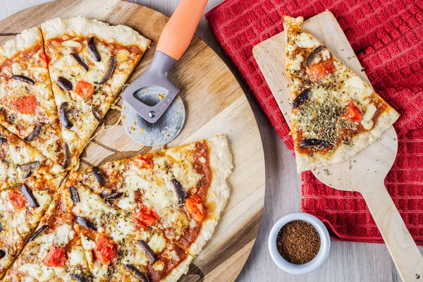 Pizza vegana napoletana con merken — Foto Stock