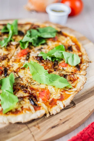 Vicino dolce primavera vegan pizza — Foto Stock