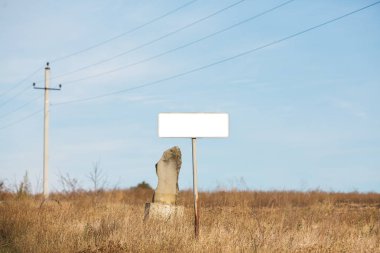 Küçük eski billboard mockup çöl köyü