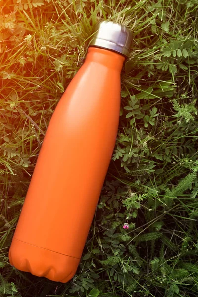 Botella Agua Termo Inoxidable Color Naranja Mate Mockup Aislado Sobre — Foto de Stock