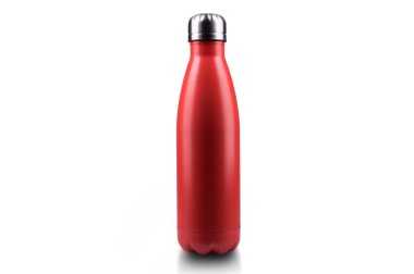 Kırmızı Paslanmaz termomineral su şişesi, yakın çekim, boş mockup beyaz arka plan üzerinde izole.