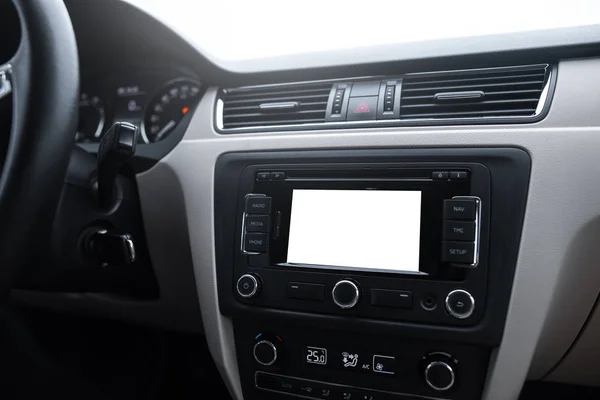 Autós Navigációs Rendszer Modern Autó Belsejében Mock Multimédia Elszigetelt Megjelenítése — Stock Fotó