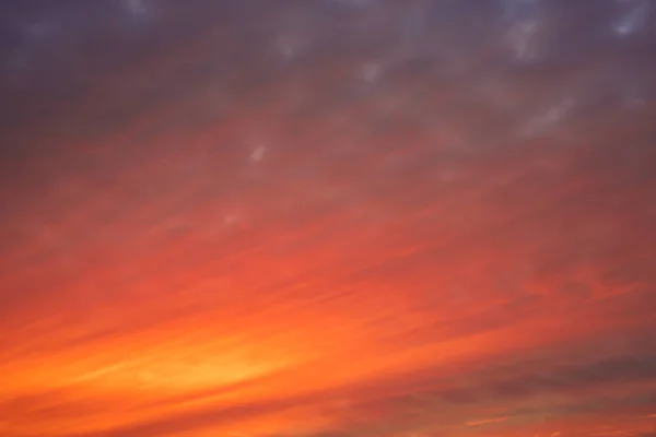 Dramatischer Und Farbenfroher Sonnenuntergang Mit Wolken — Stockfoto