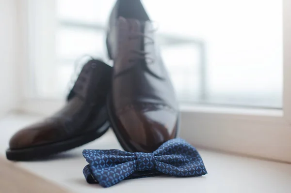 Close Mens Shoes Bow Tie All Black — Stock Photo, Image