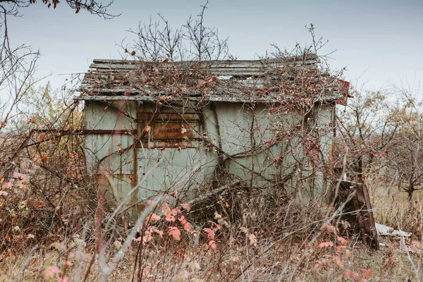 Anciennes Maisons Abandonnées Dans Village Paysages Automne Par Temps Nuageux — Photo