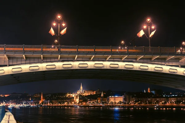 Ночной Пейзаж Будапеште Вид Реку Мост Ночные Огни Города — стоковое фото