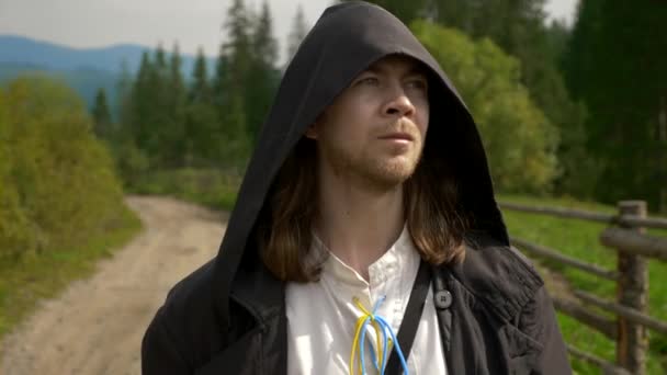 Wandering Missionary Medieval Monk Countryside Man Black Cloak Coat Hood — Stock Video