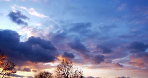 C4K 24P Time Lapse Nuvole Serali Blue Sky Buongiorno Alba — Video Stock