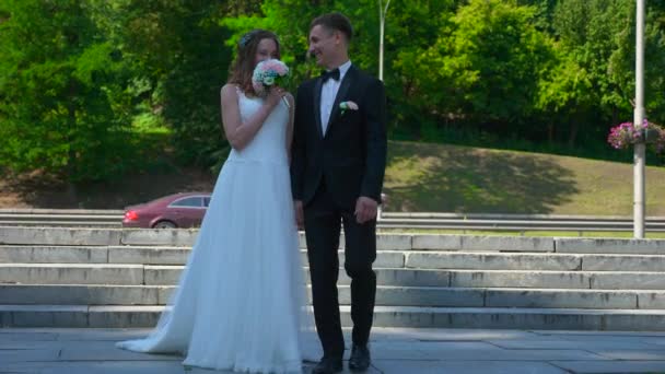 Bride Groom Walk Park Looking Each Other Urban Scene Slow — Stock Video