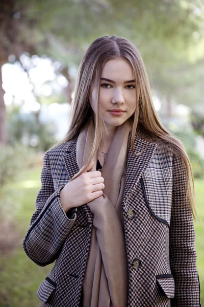 Young Long Hair Girl Model Clothes Garden Spring Posing — Stock Photo, Image