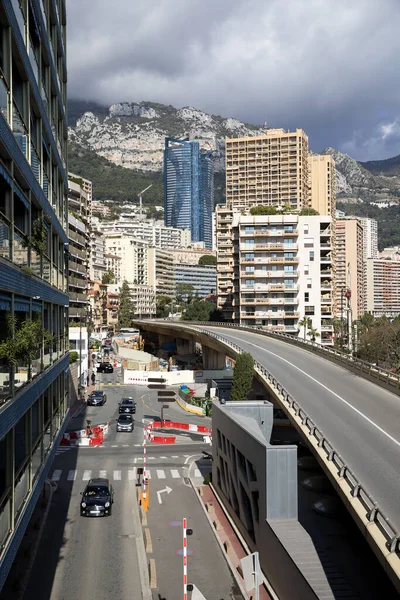Monte Carlo, Monaco 'da trafik, şehir manzarası