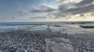 Günbatımı okyanus plajı. Yüksek kalite