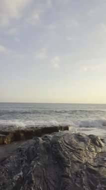 Günbatımı okyanus plajı. Yüksek kalite